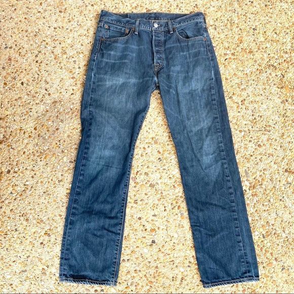 Levi's Other - Men’s Levi’s 501 Straight Leg Button Fly Jeans 32